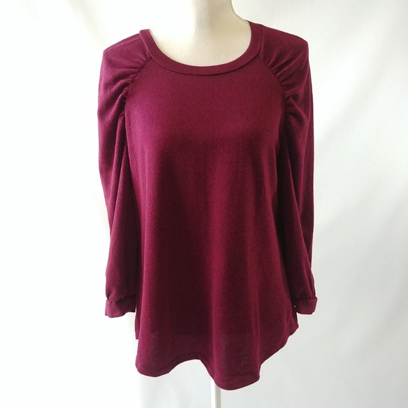 ✨3 for $30✨ Soft Ruched Shoulder Sweater NWOT - Picture 3 of 9